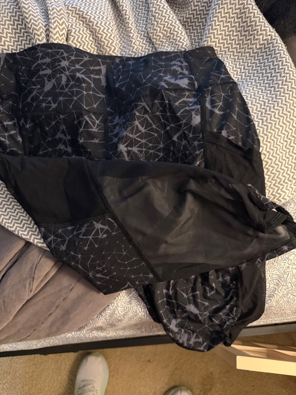 Black Activewear knicker pants with Geometric Print